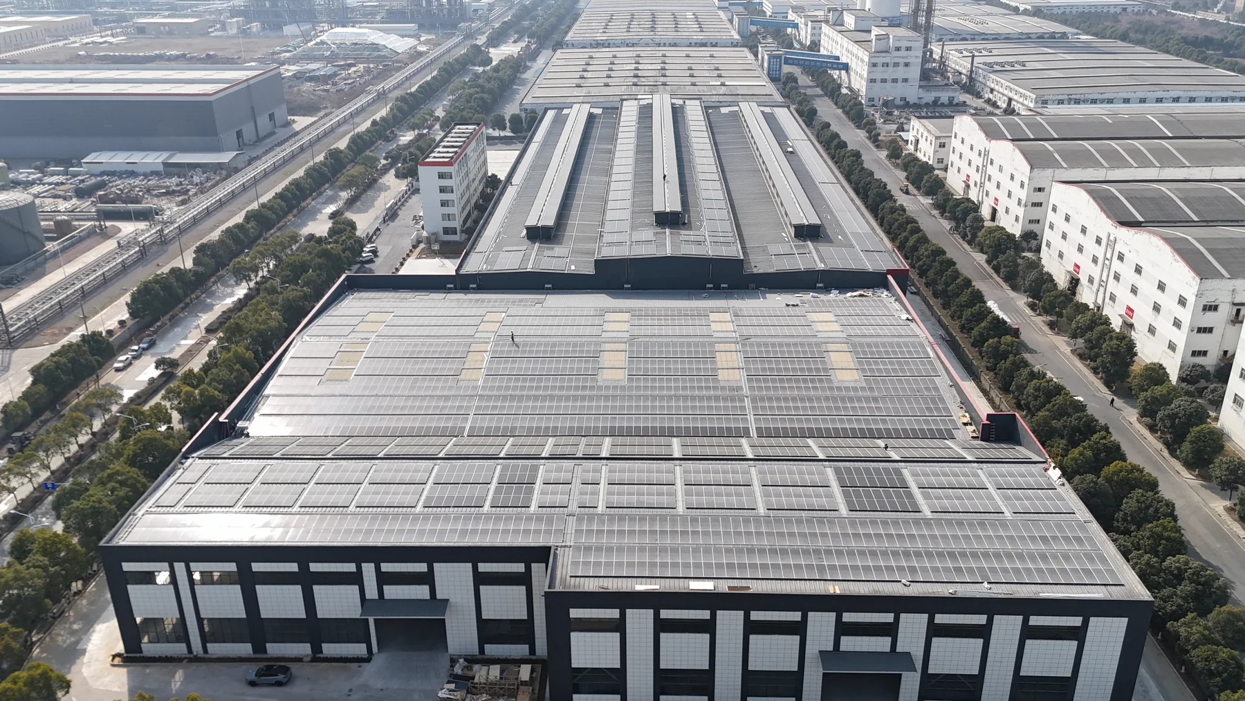 3.5MW绿色能源分布式光伏发电项目现场